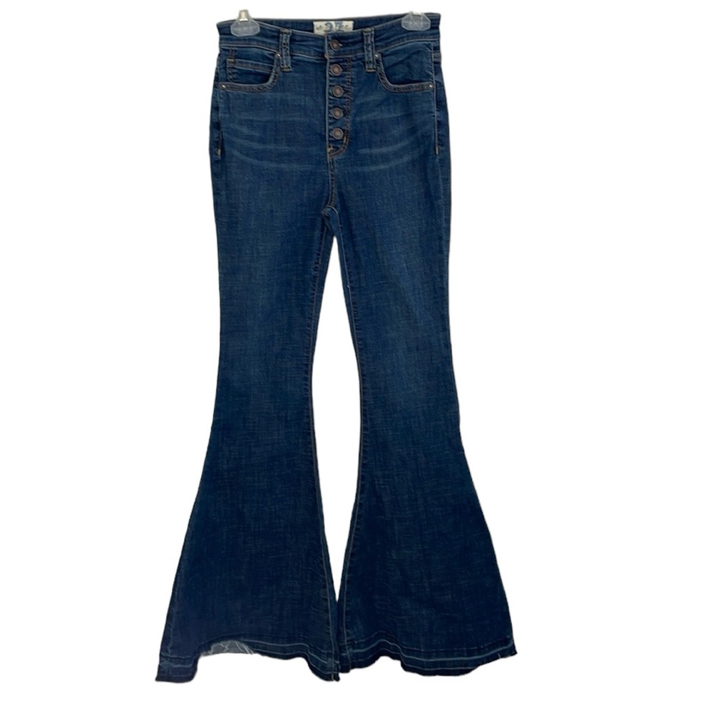 We the Free women's Size 27 button fly extreme flare jeans. EUC